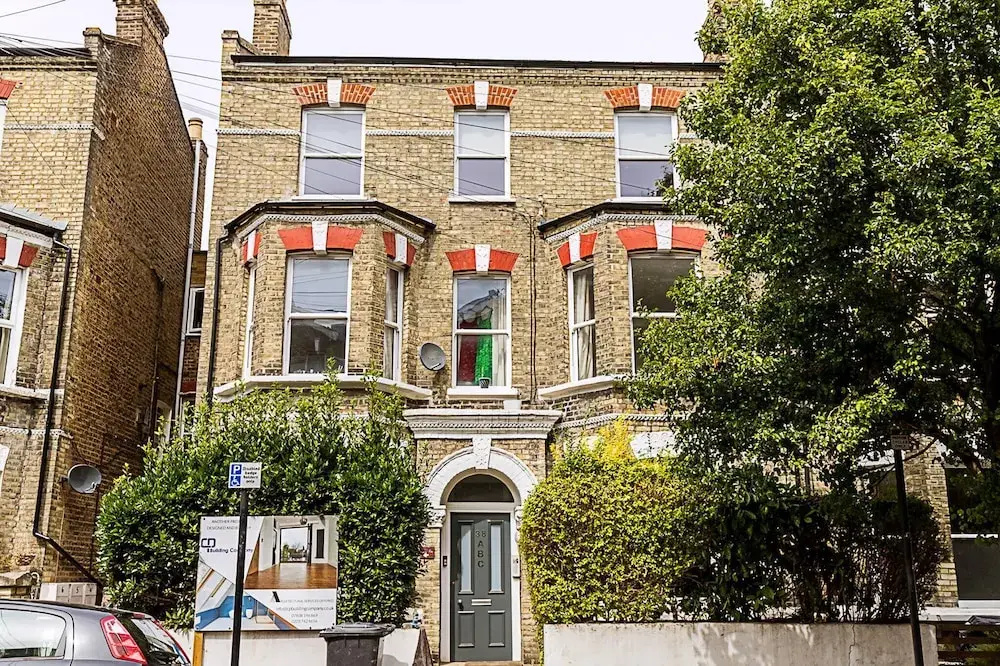Rustic and Contemporary Haven in Brixton