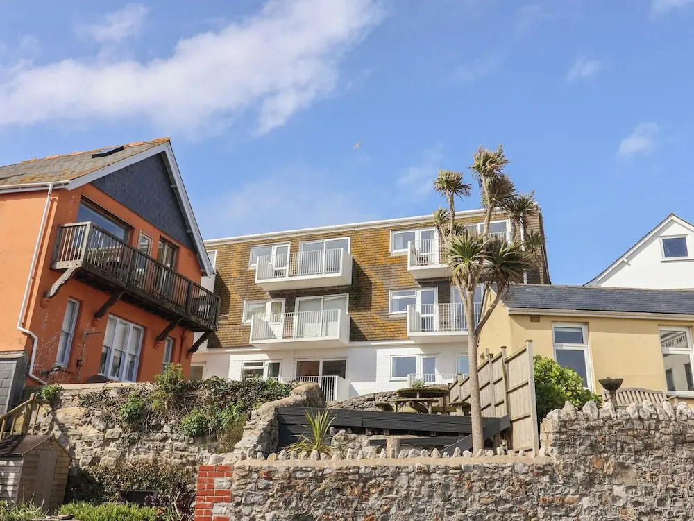1 Bay View Court