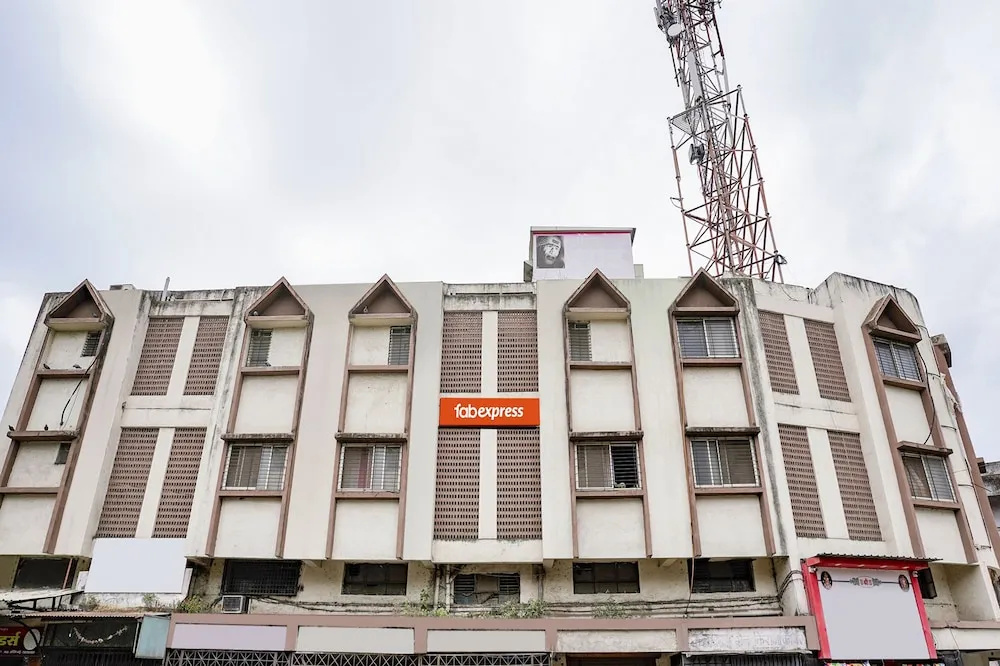 Fabexpress Sai Lodging