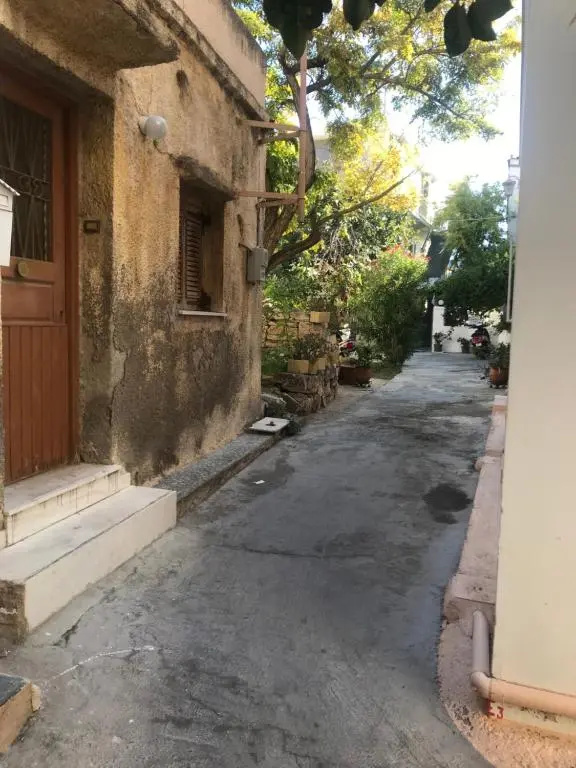 Aegina Town Dani’s Studio