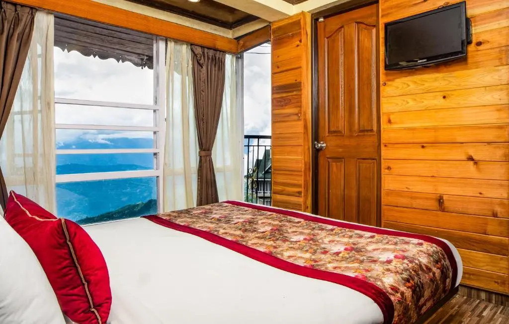 Deluxe room with balcony
