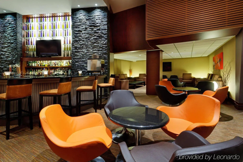 Radisson Hotel Vancouver Airport - фото 42