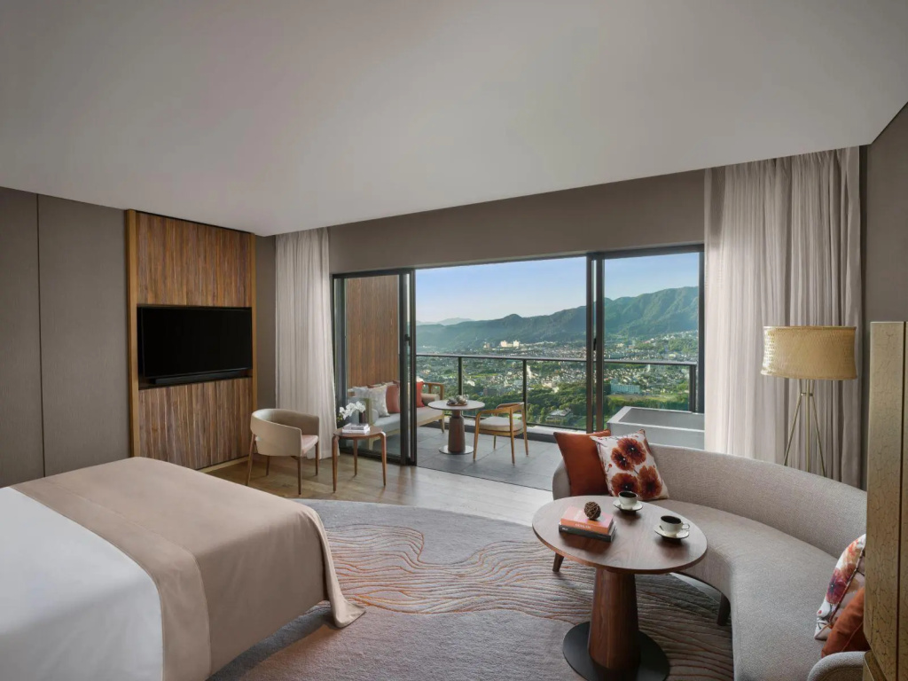 Standard Double Club room (full double bed)