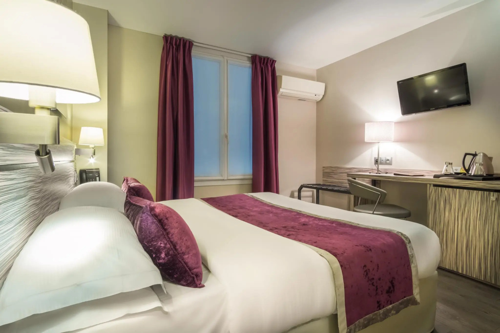 Standard Double room (full double bed)