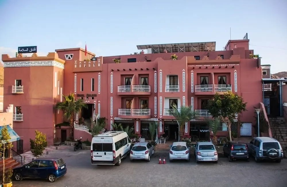 Hotel Salama