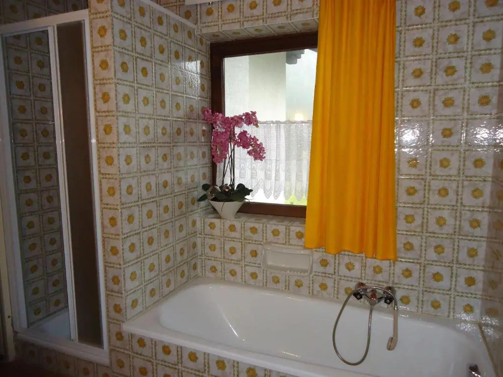 Standard Double room with balcony (full double bed)
