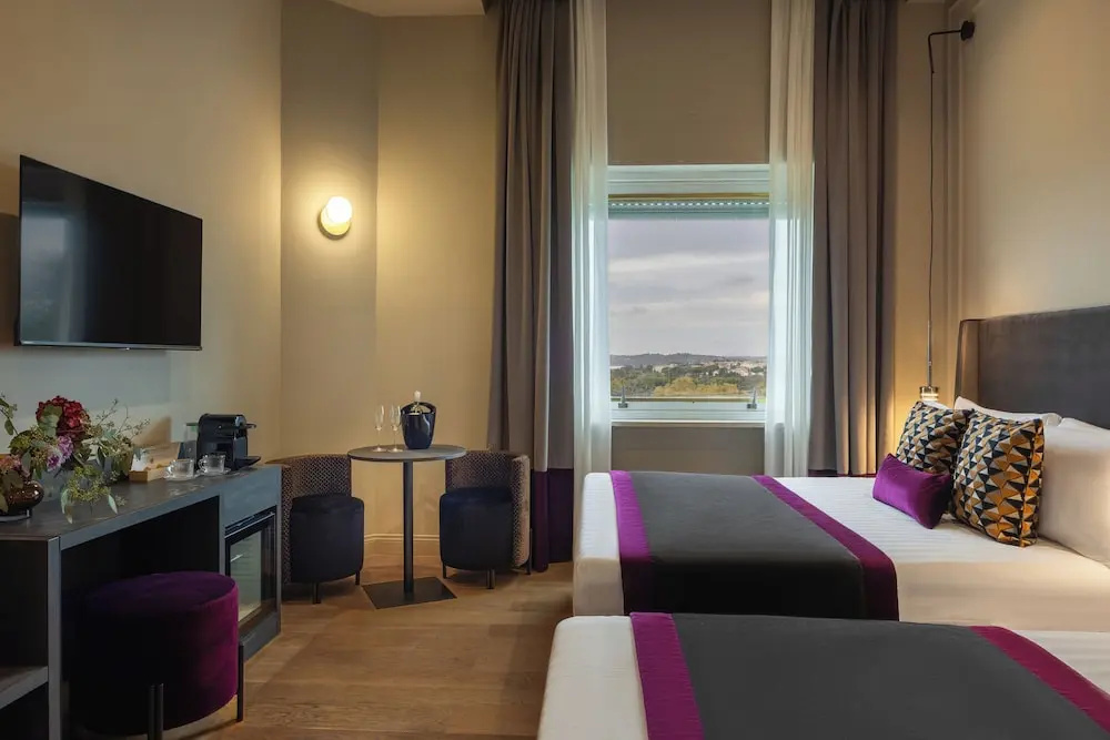 Hotel photo 12