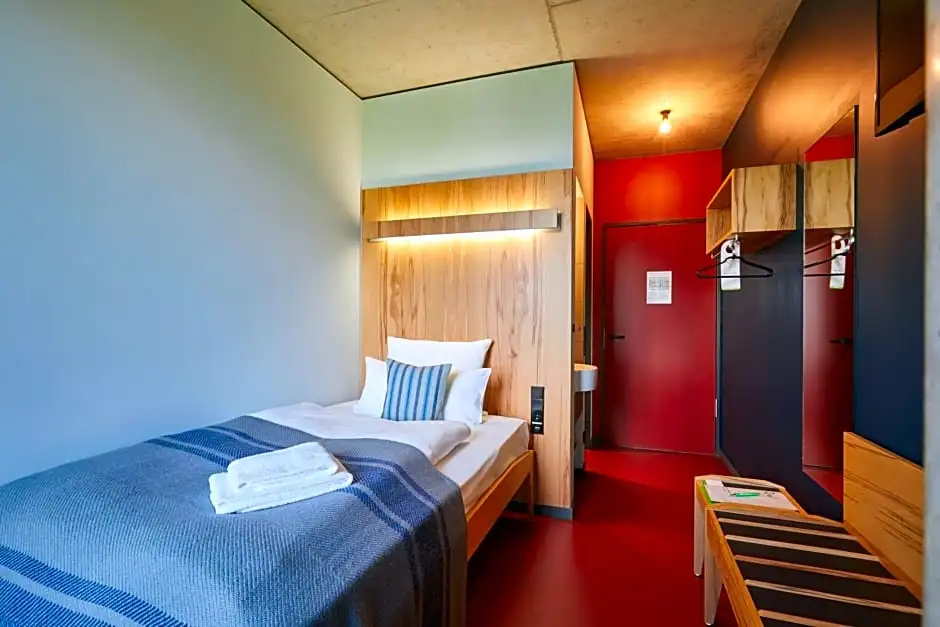 Economy room