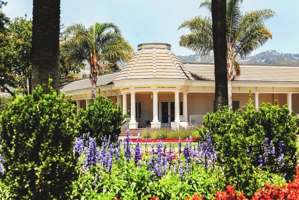 Luxe Golf View Condo Prime Napa Location