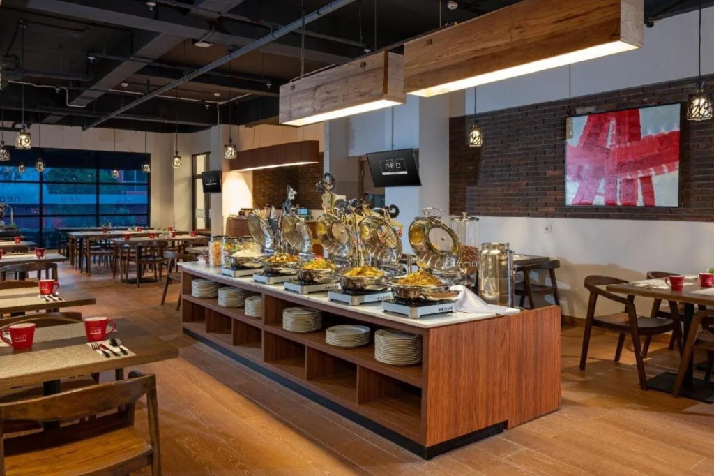 Food & Beverage