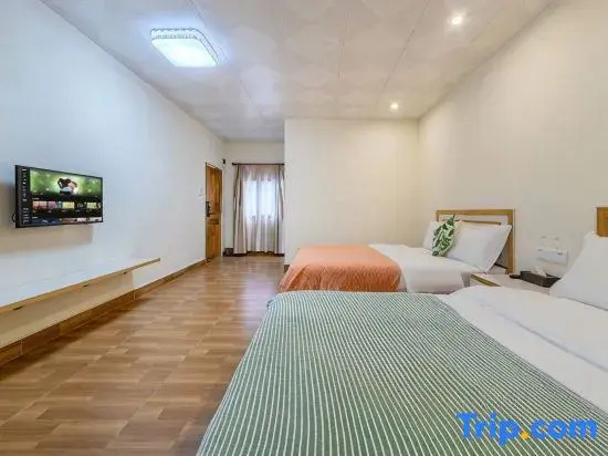 3 Bedrooms Standard Family room