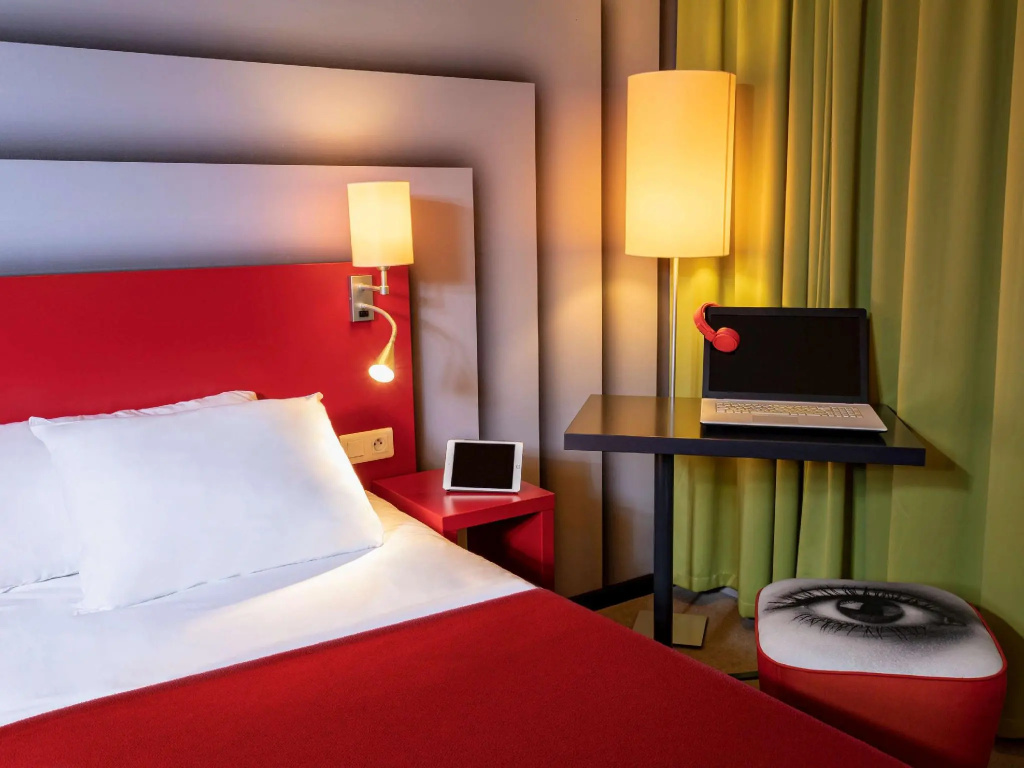 Standard Double room (full double bed)