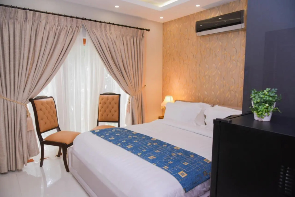 Standard Double room (full double bed)
