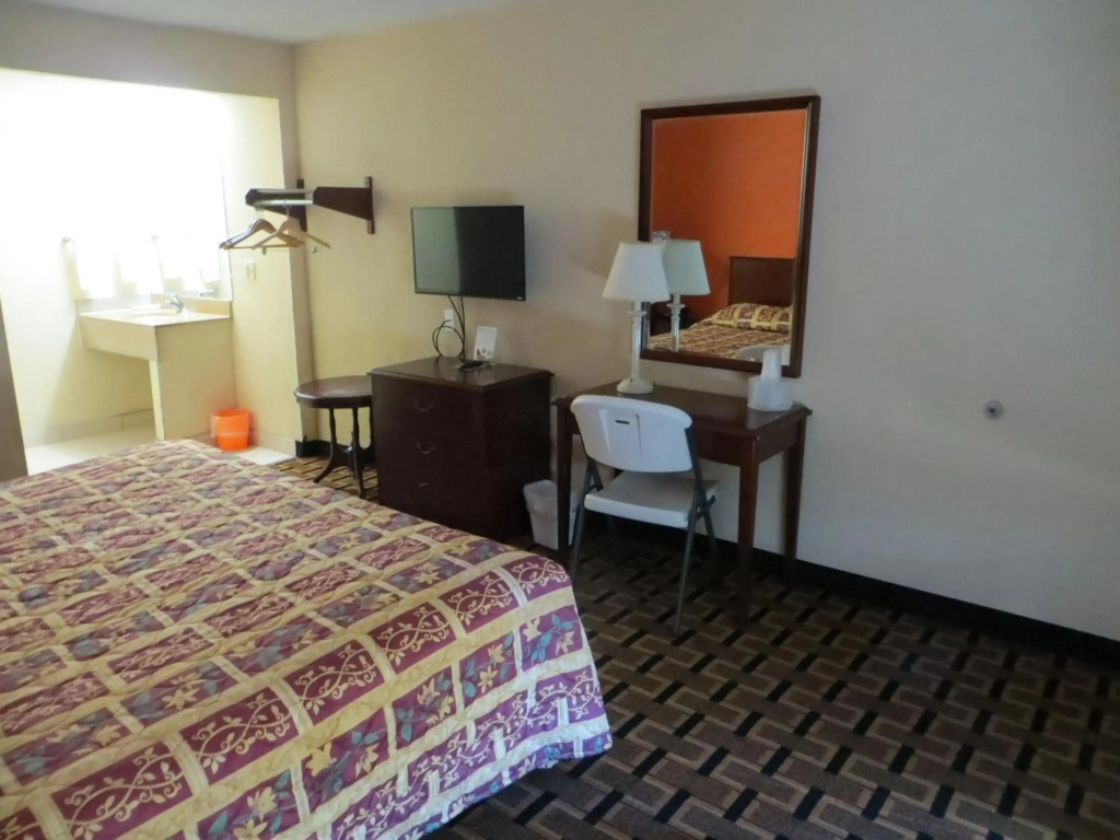Budget Inn