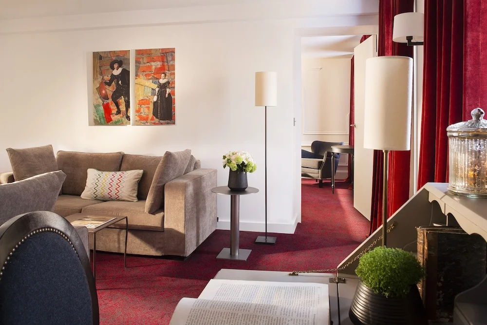 Hôtel Moliere 70