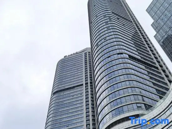 Miomi Family Hotel & Sea View (May 4th Square Mixc HaiYi Branch)