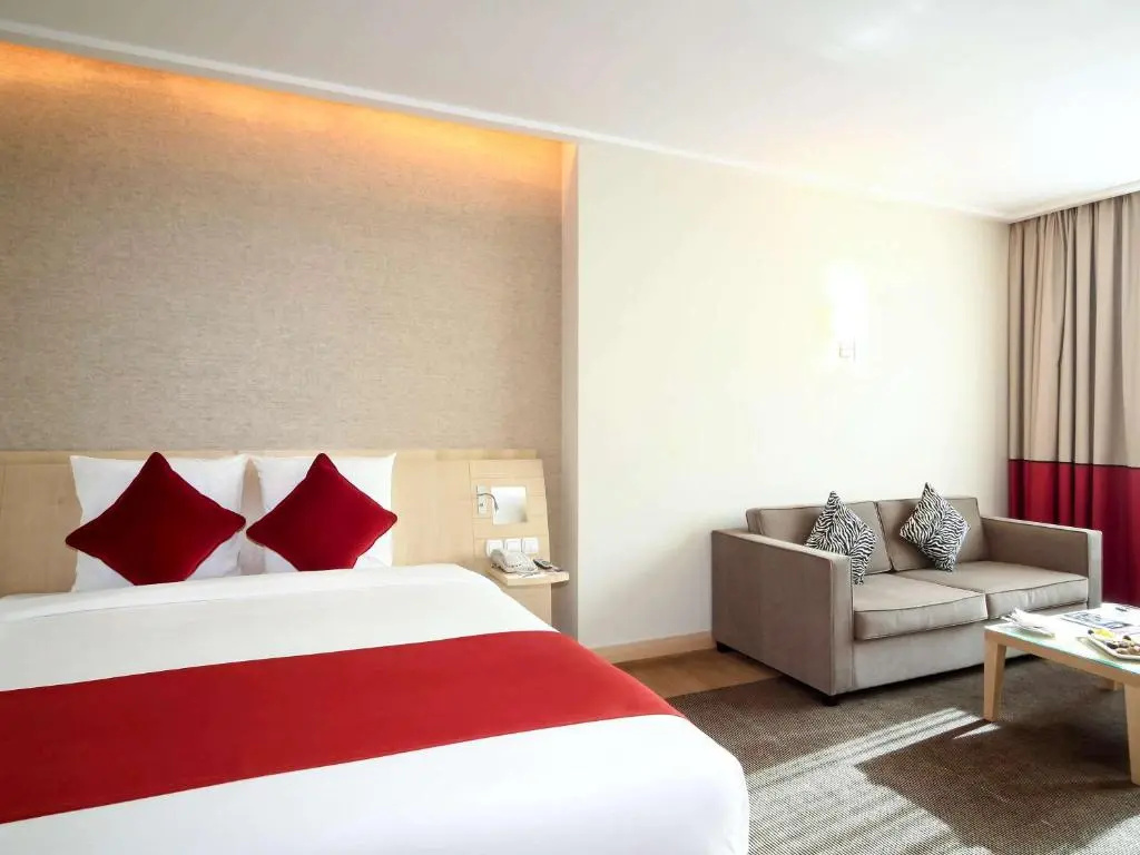 Deluxe Double room (full double bed)