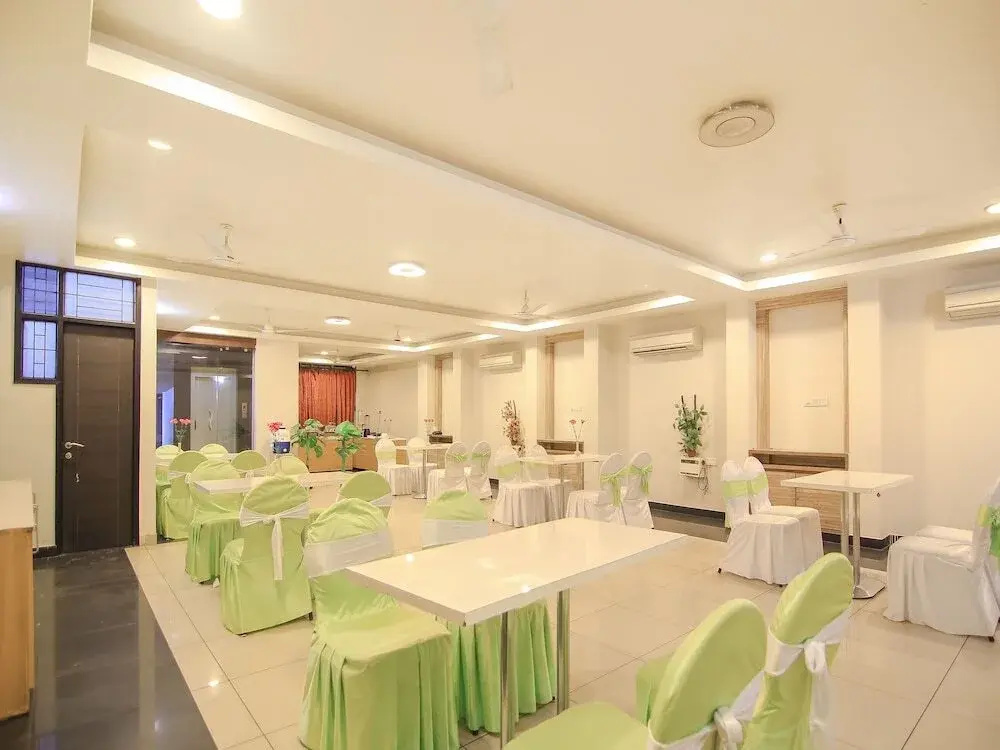 Treebo Stay Inn International - Général