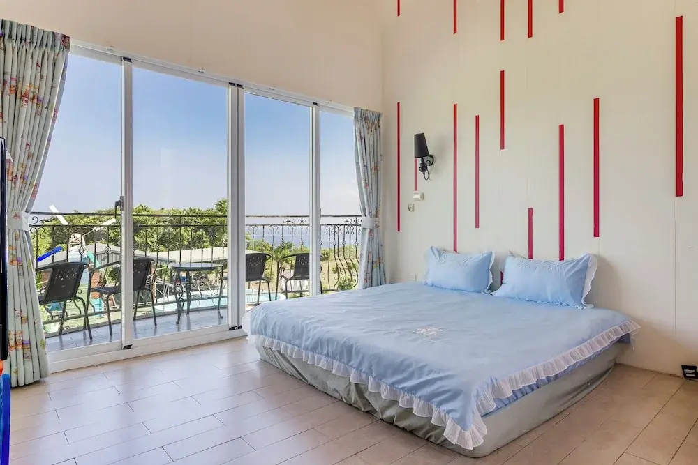 Standard Quadruple room with balcony and with sea view
