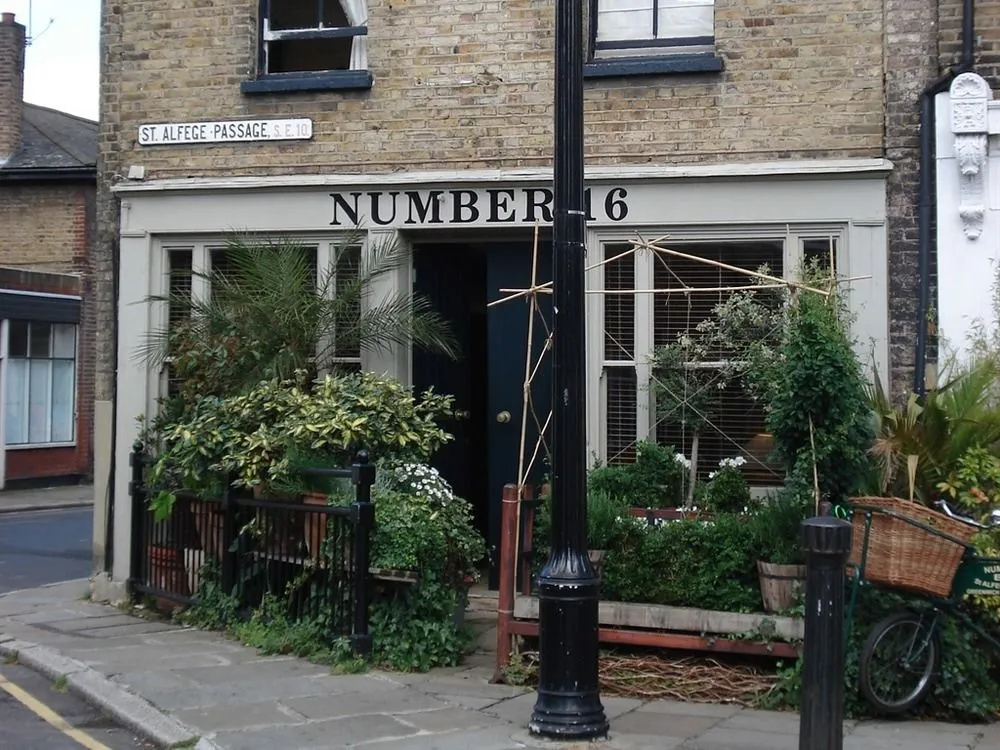 16 St Alfeges