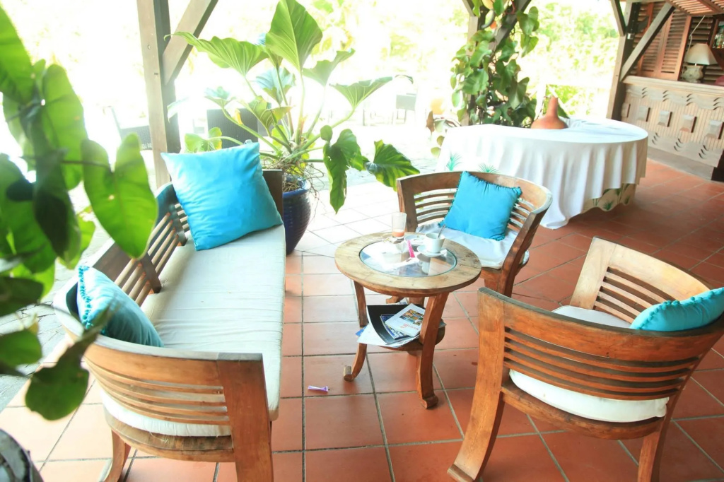 Balcony & Terrace