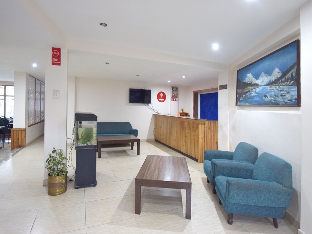 Lobby & Reception
