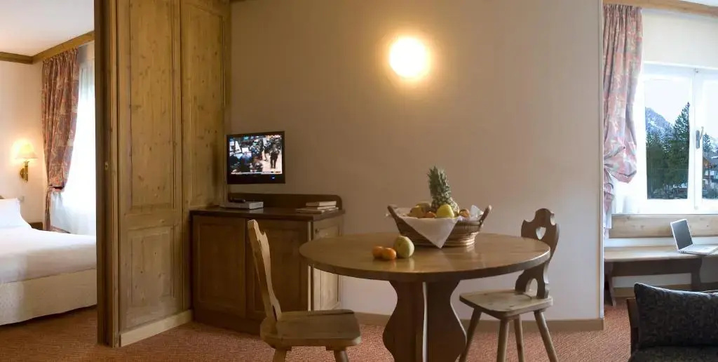 Hotel Alaska Cortina - Chambres