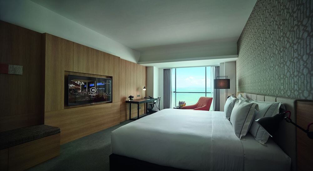 G Hotel Gurney