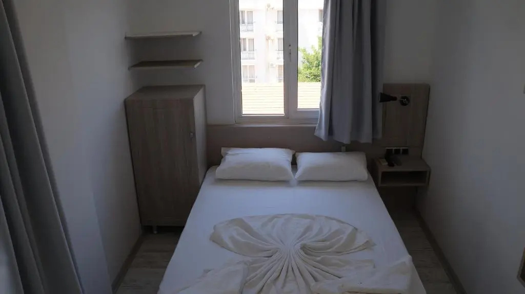 Standard Double room with balcony (full double bed)