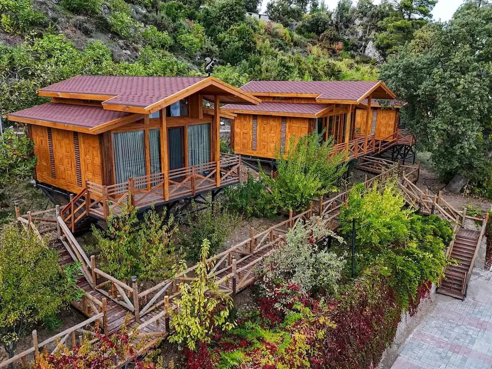 Suite with balcony and with lake view