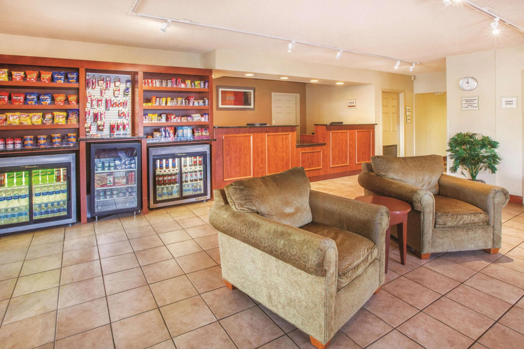 Lobby & Reception