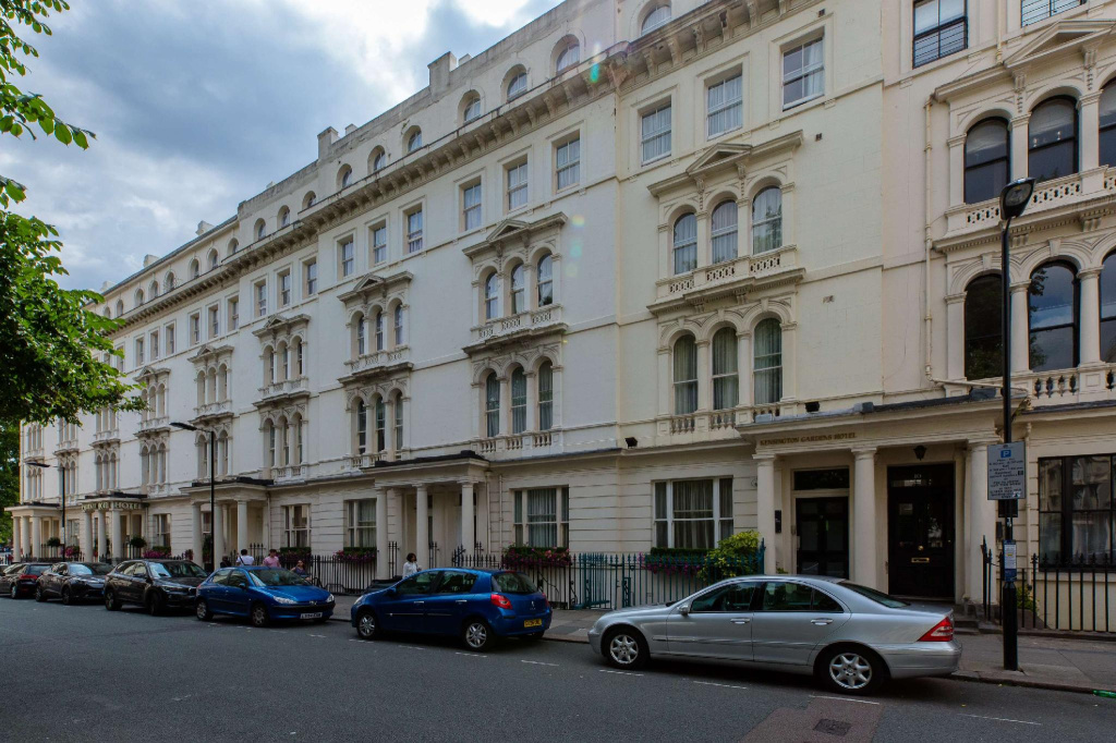 Kensington Gardens Hotel — фото