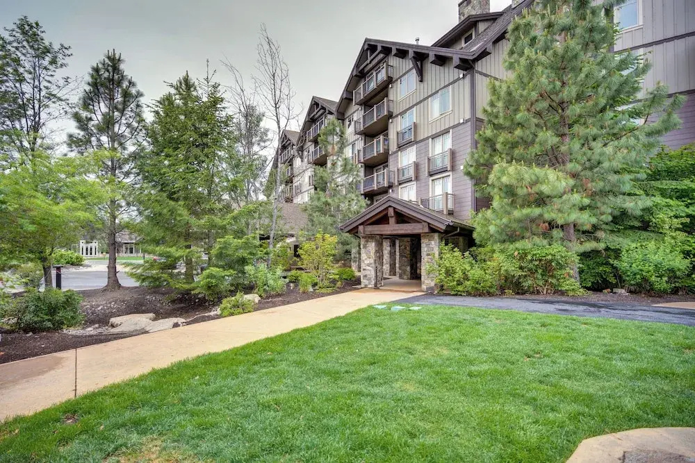 Pet-friendly Cle Elum Condo - Hike, Ski & Relax!