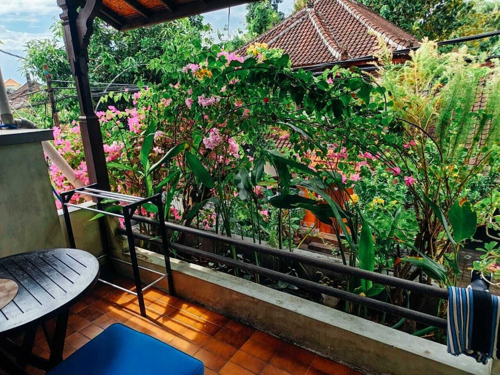 Widi House
