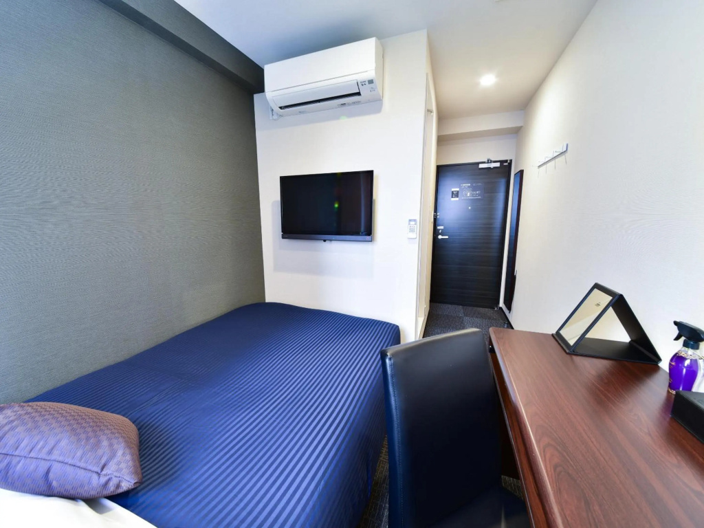 Отель Hotel LiVEMAX Toyosu-Ekimae в Токио