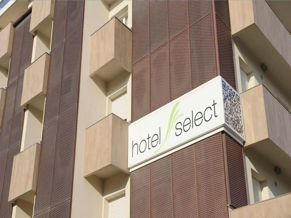 Hotel Select Suites & Spa / Apartments