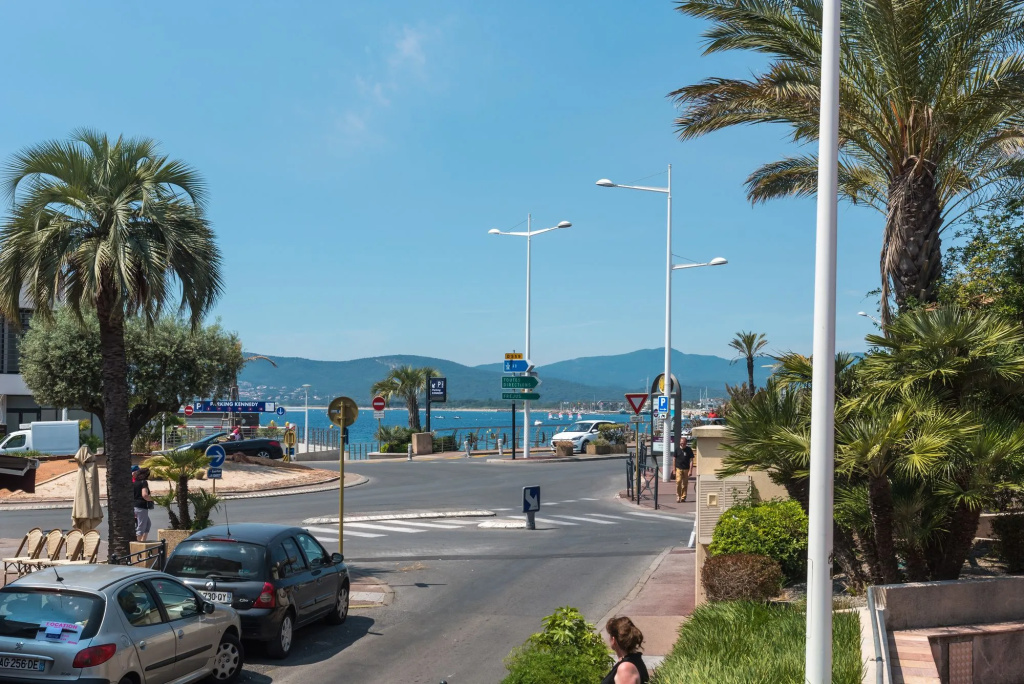 Beach & Waterfront