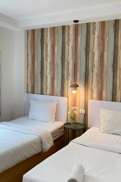 Standard Double room with balcony (full double bed)