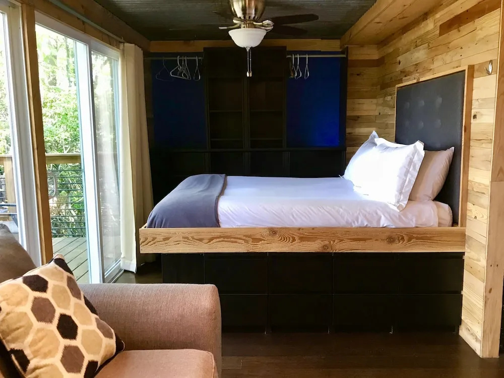 Standard Double room with mountain view (full double bed)