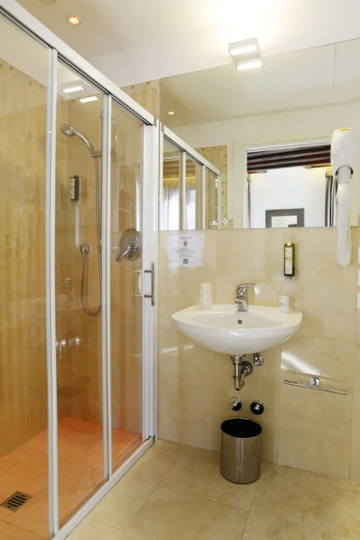 Leone Hotel - Chambres