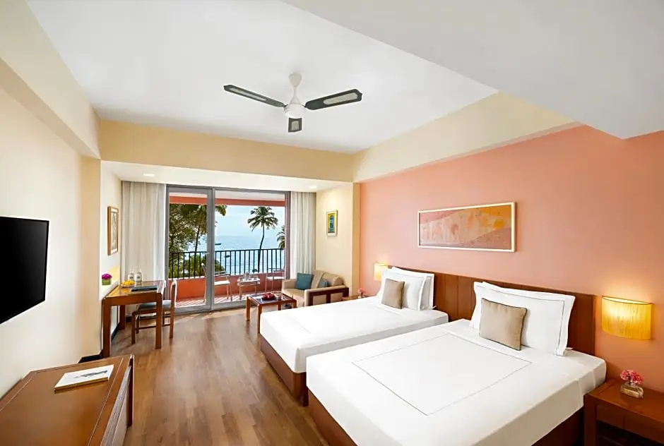 Deluxe Single room with sea view (single bed)