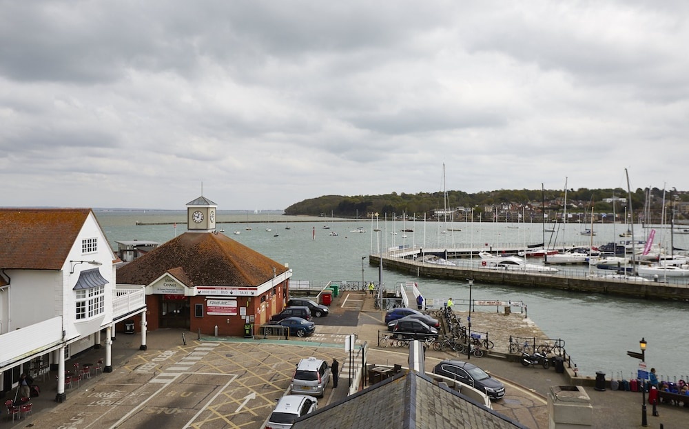 Beach & Waterfront