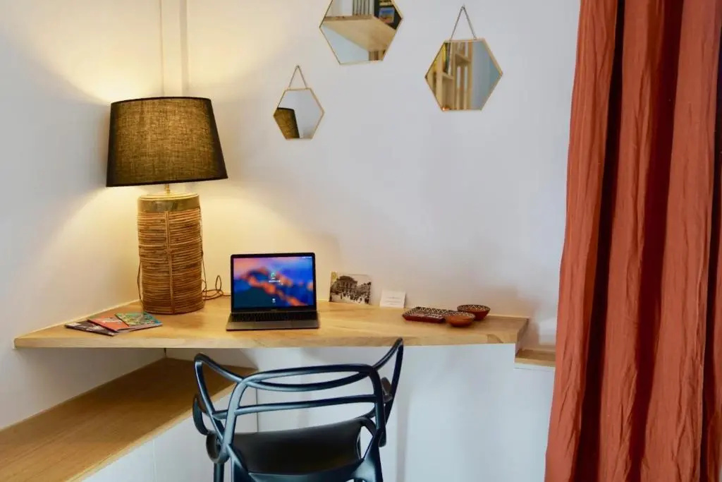 Afficher la photo 7 — Home Chic Home Les Suites de La Comédie