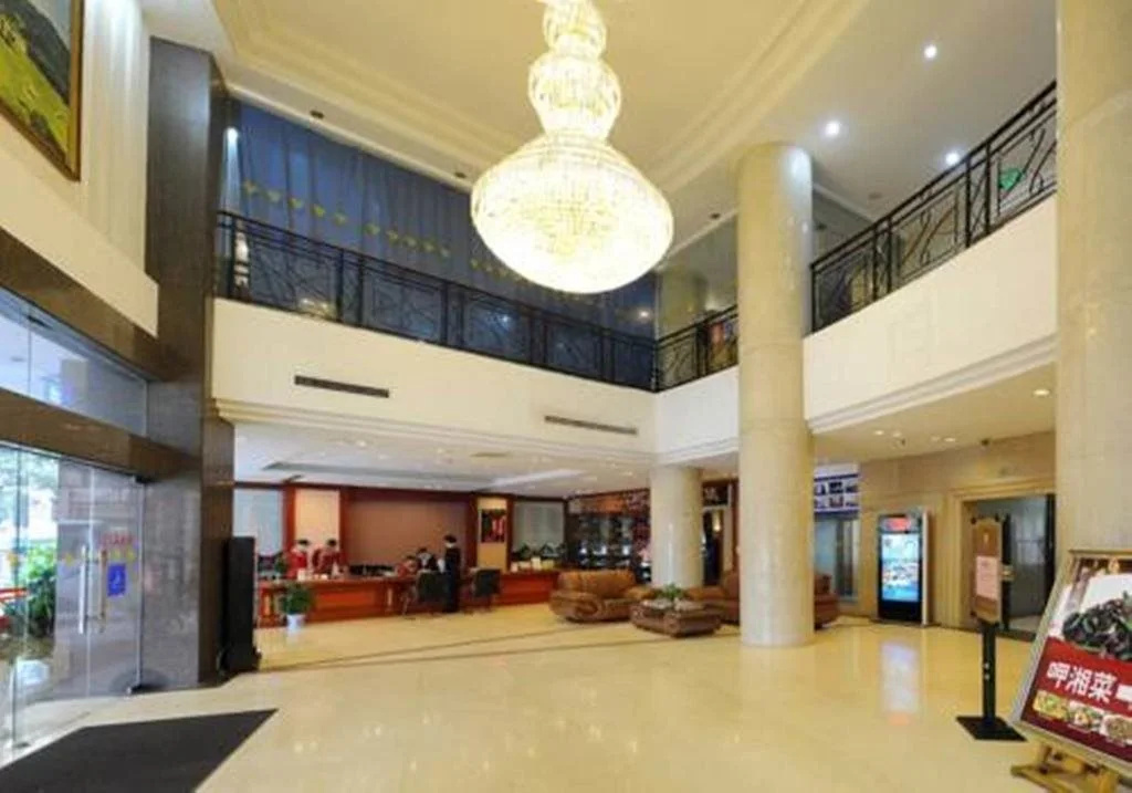 Lobby & Reception