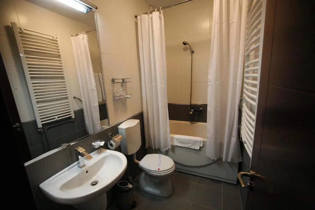 Golden Inn Hotel - Chambres