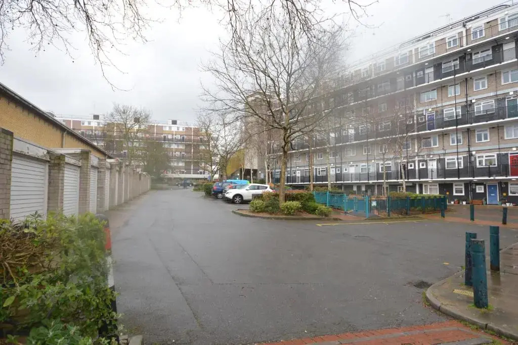 Beautiful Two Bedroom Flat in Brixton London