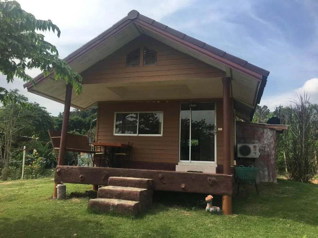 Deluxe Bungalow with balcony and with garden view