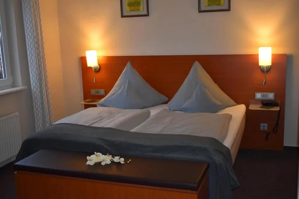 Standard Double room (full double bed)