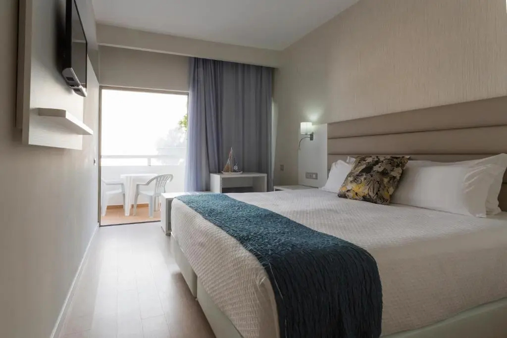 Carvi Beach Hotel - Chambres