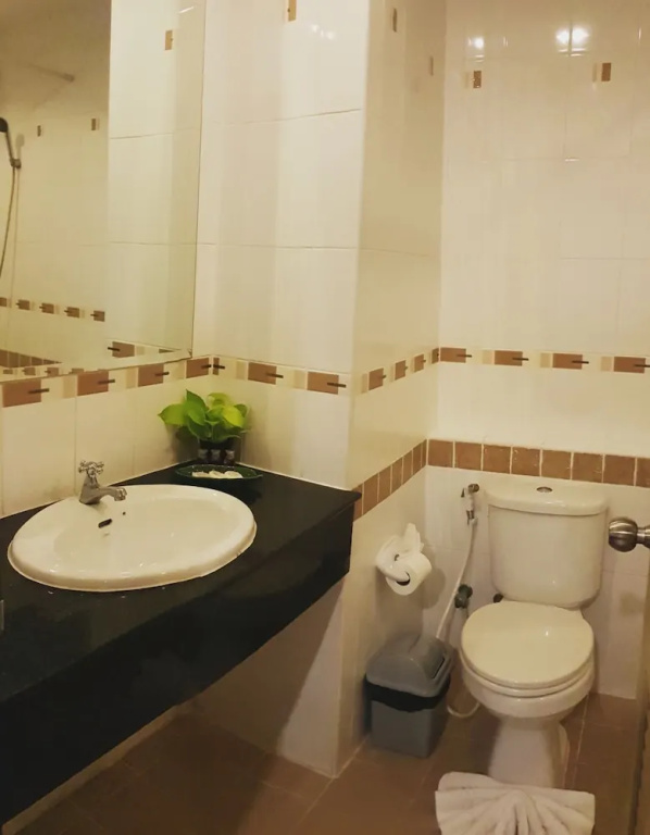 Deluxe Double room (full double bed)